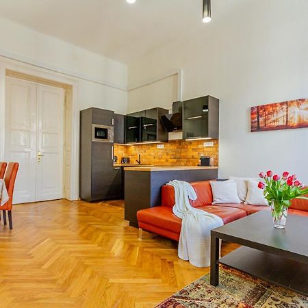 Supercentral Boutique Suite Budapeste Exterior foto