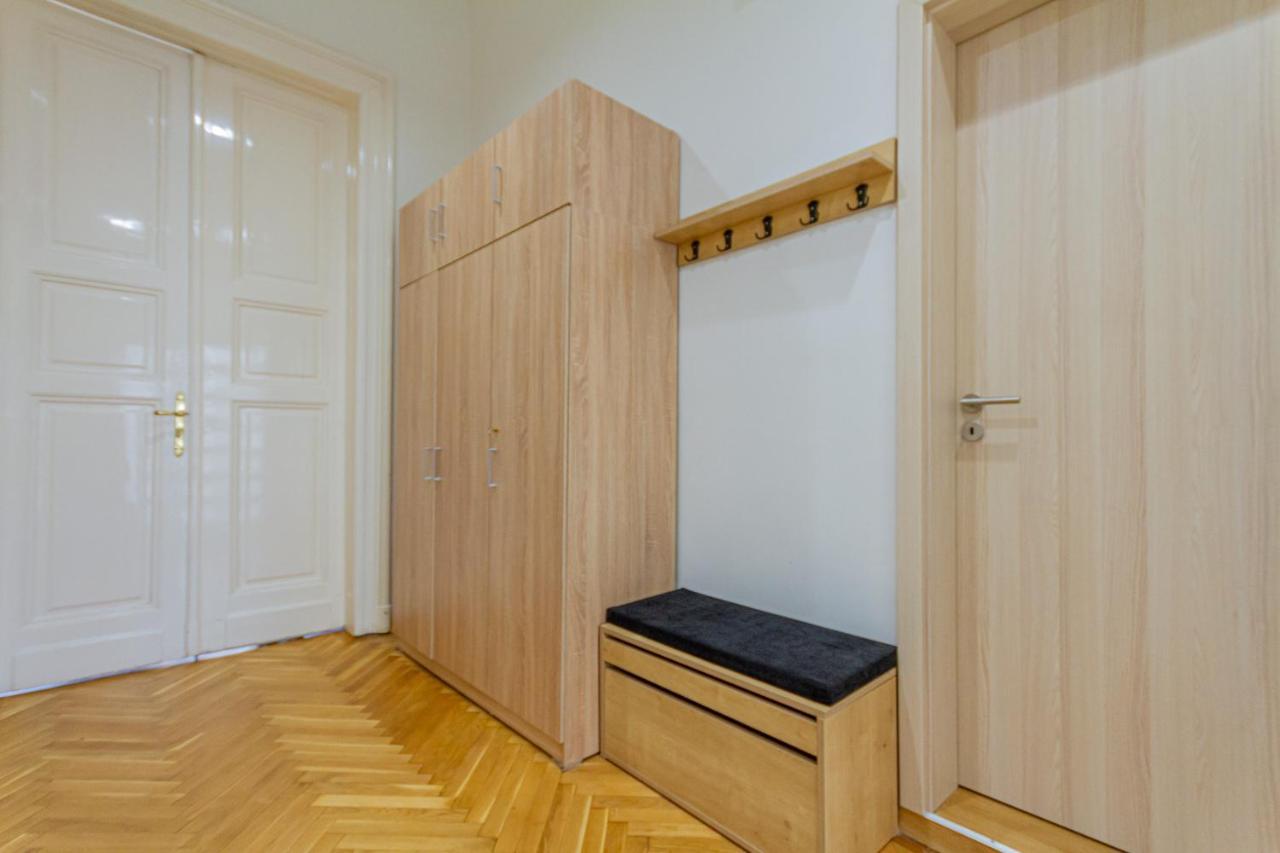 Supercentral Boutique Suite Budapeste Exterior foto